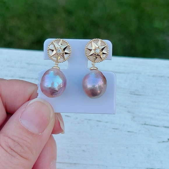 O64 Handmade Freshwater Edison Pearl Earrings - Picture 5 of 5